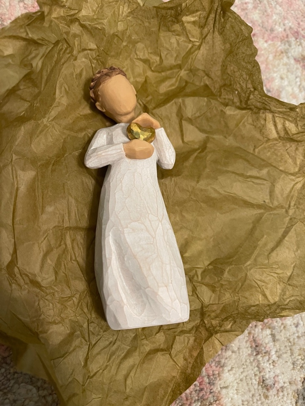 Demdaco White Angel Figurine with Gold Heart
